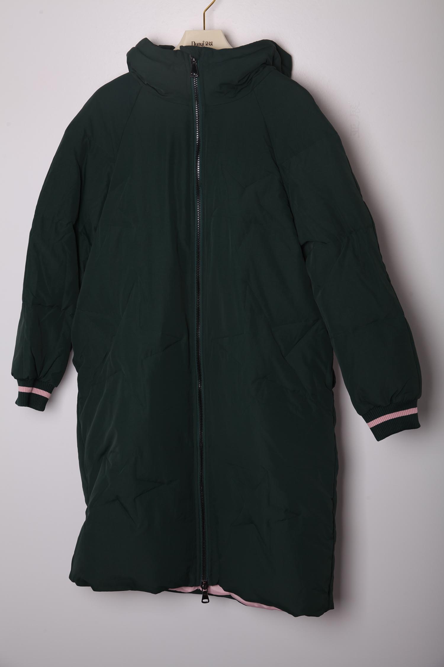 朵以冬装新款休闲带帽羽绒服