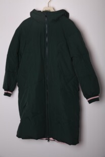 朵以专柜正品2020冬装新款休闲带帽羽绒服33dd995009