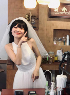 新娘头纱短款双层蓬蓬硬纱结婚登记领证求婚小头纱旅拍拍照