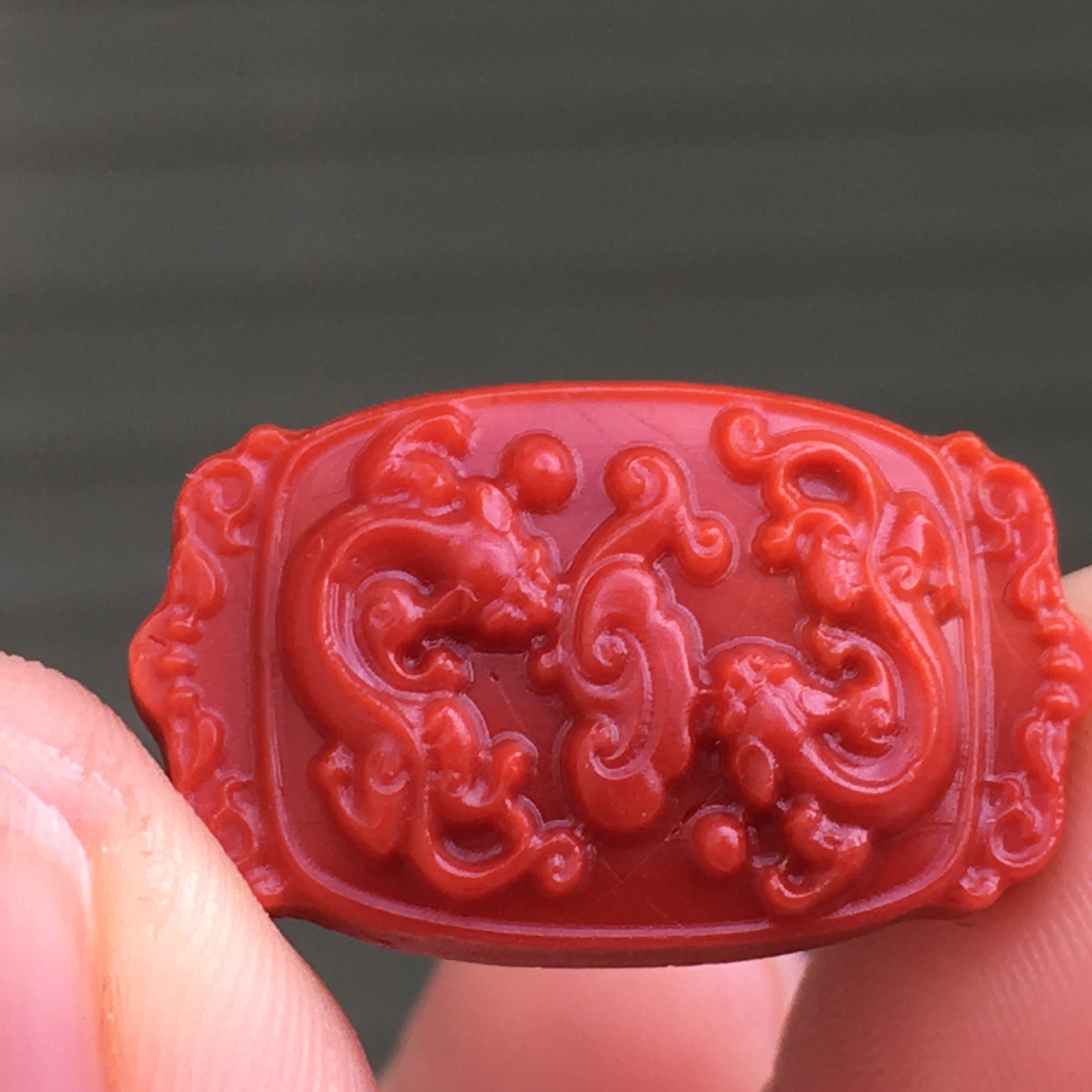 南红玛瑙吊坠柿子红挂件南红手镯，雕刻龙凤牌防骨龙宝山南红红