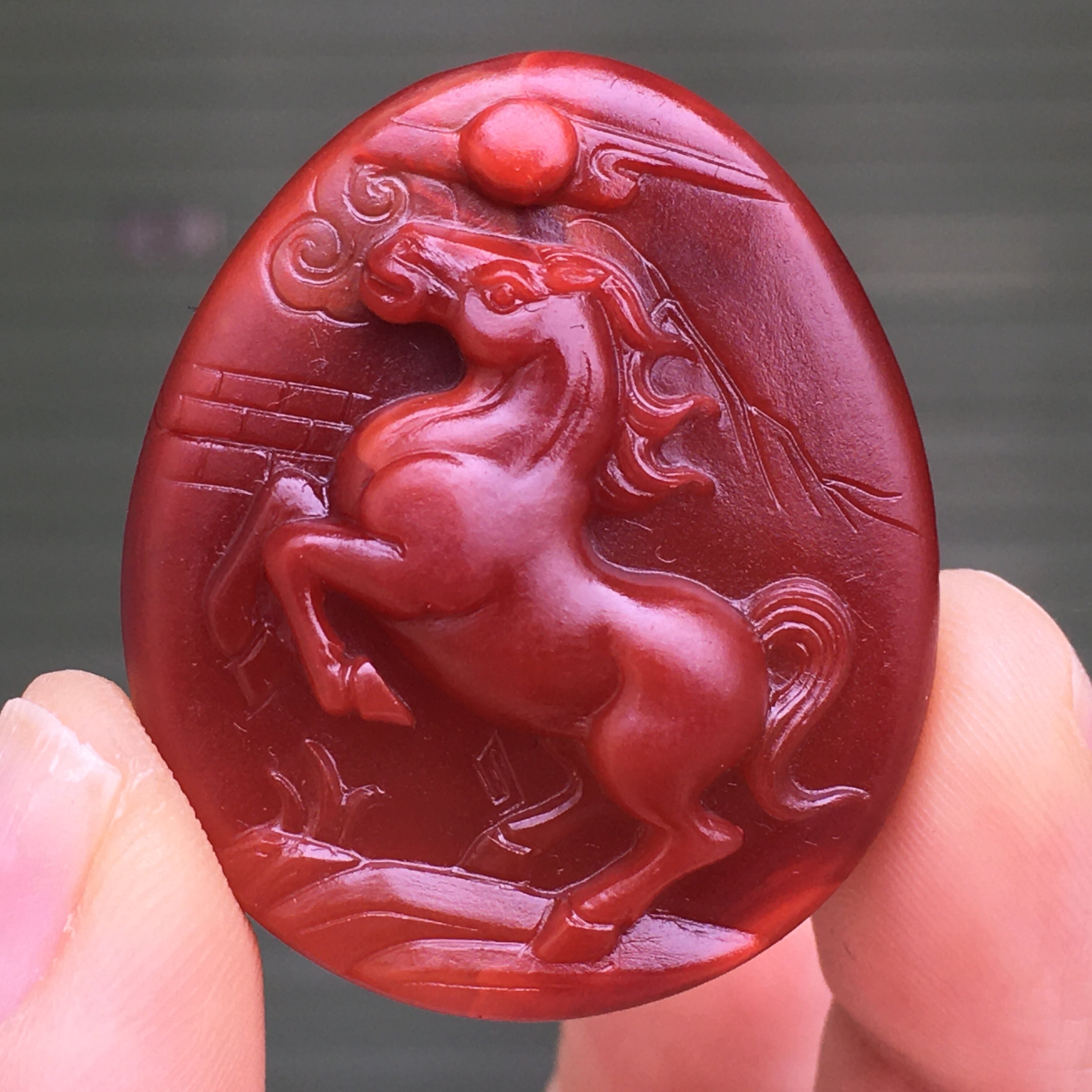 南红玛瑙马牌吊坠生肖马本命年马上有钱马到成功男女