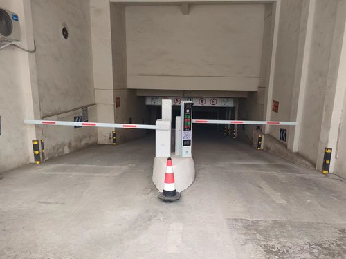 云南车牌识别系统道闸停车场控制机无人值守车牌识别系统门禁道闸