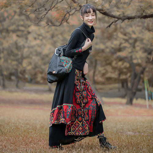 半身裙秋冬女2025新款民族风复古不规则a字气质长款棉麻大摆长裙