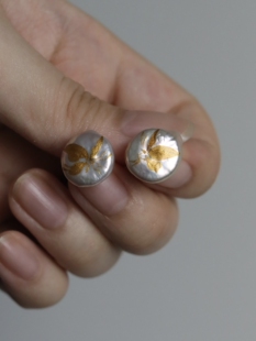 颜大玖原创《蝶》大漆描金工艺淡水巴洛克珍珠耳环-珍珠胎漆器