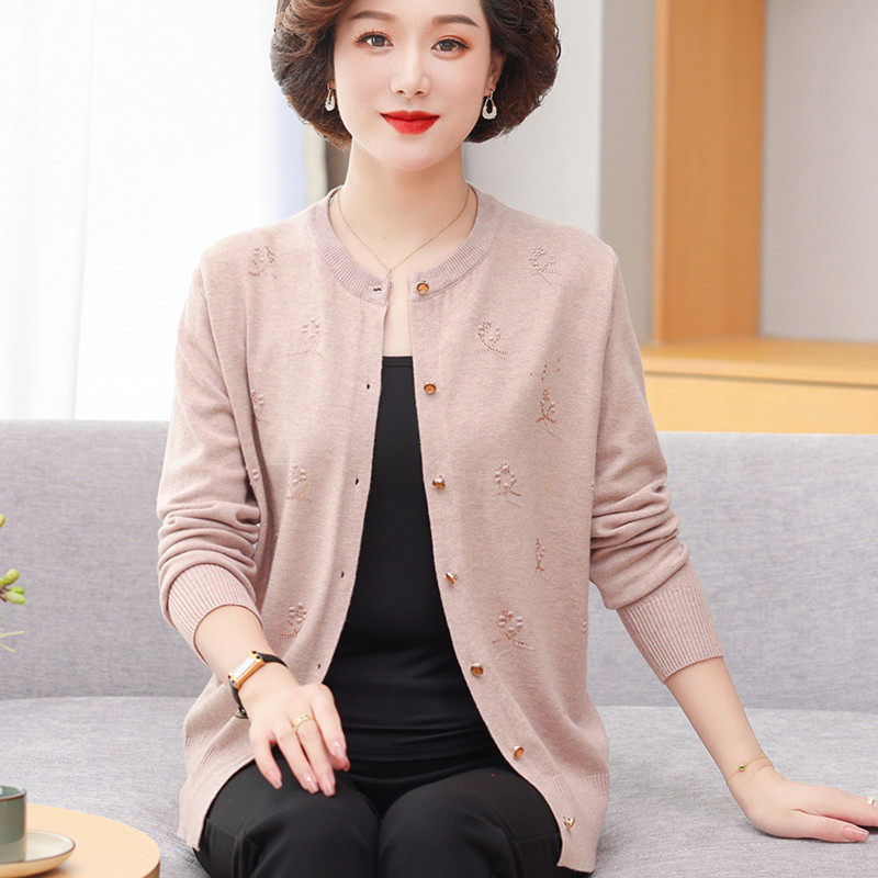 2023年早秋妈妈针织毛衣外套女装短款洋气上衣中老年薄款减龄开衫