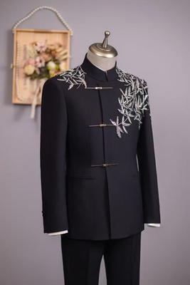 出租中式订婚刺绣敬酒服西装