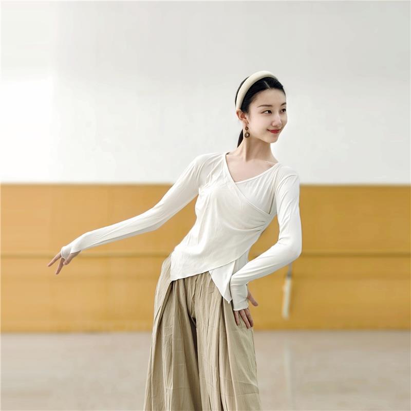 瑜伽长袖T恤女修身时髦小众健身简约百搭短款V领一体舞蹈上衣