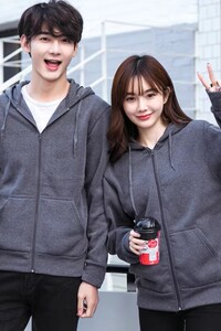 709-A53-P28 春秋连帽开衫长袖情侣卫衣外套潮男纯色外贸百搭图片