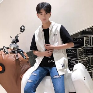 709-W16-P35  春季单人马甲背心外套 连帽修身男女学生班服大码图片