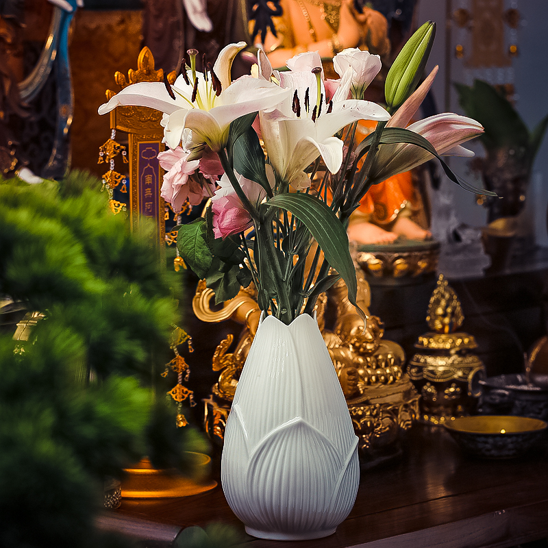 中式家用佛堂客厅台面陶瓷供佛观音净瓶白瓷莲花荷花瓶插花器供瓶