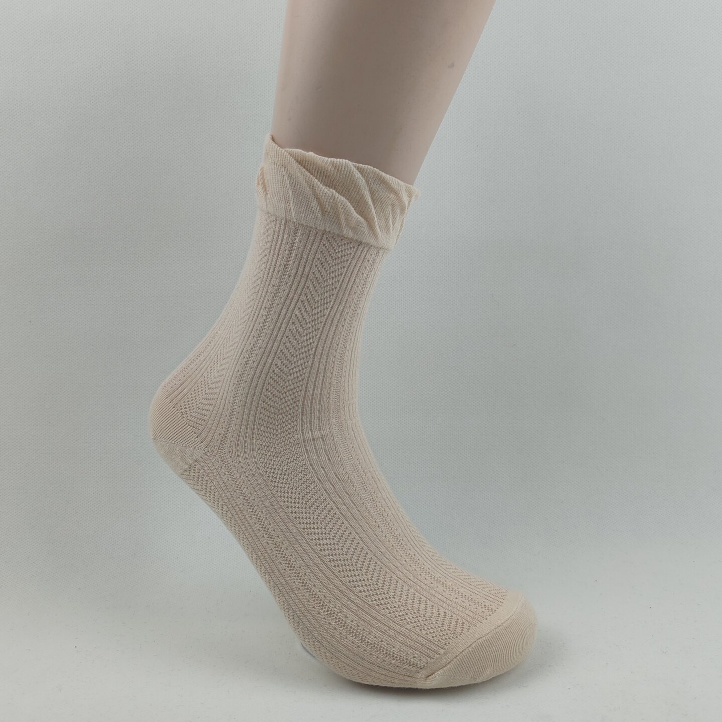 袜子女夏季薄款女士纯棉网眼中筒袜吸汗透气松口女袜简约纯色棉袜