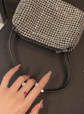 艾瑞雅铜镀白金小众设计爱心不对称小钻锆石开口戒关节戒指可调节