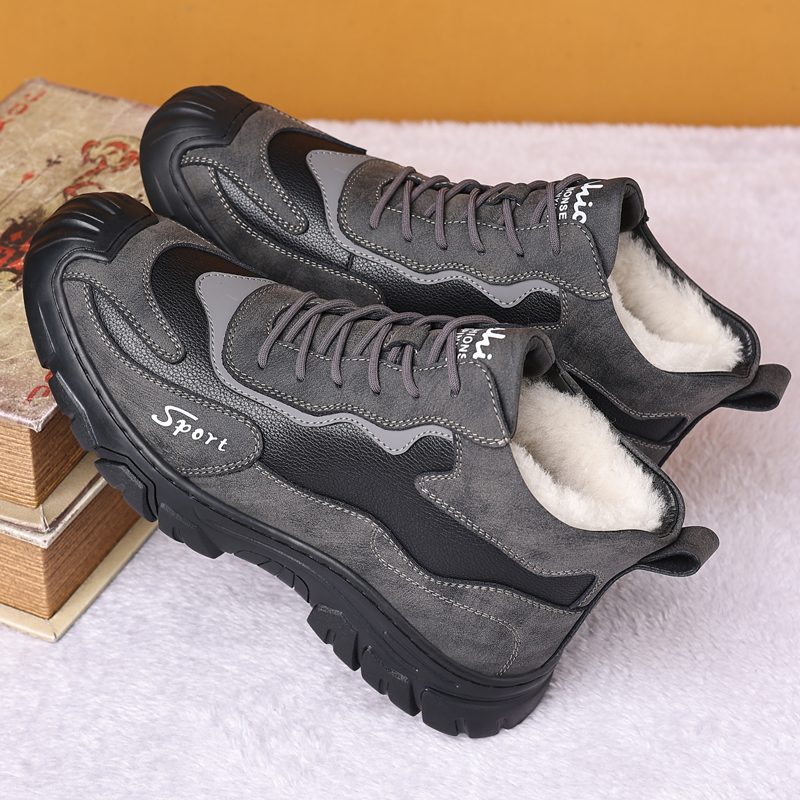 真皮牛皮，加绒保暖，防滑耐磨