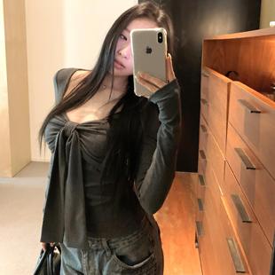 纯欲风辣妹蝴蝶结长袖T恤女2025春夏季性格御姐修身显瘦短款上衣