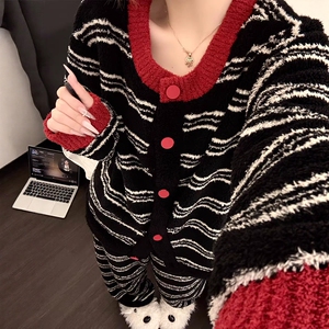 冬季加厚保暖珊瑚绒睡衣套装女