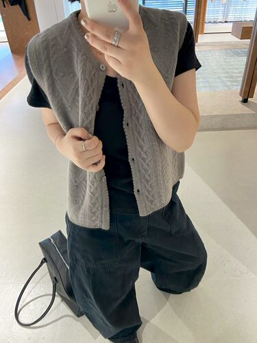 山茶花Camellia  2026秋季新款全羊毛复古开衫背心9102