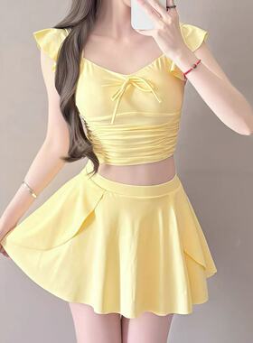 泳衣女2026新款奶黄色高级感分体裙式比基尼小胸聚拢海边度假温泉