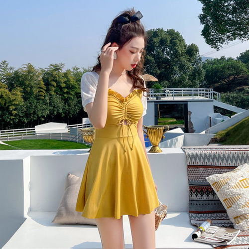 大码女性感显瘦遮肚学生温泉