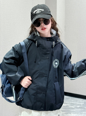 韩国女童冲锋衣外套春秋2026新款中大童女孩洋气运动连帽夹克上衣