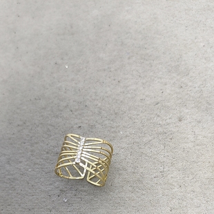 37满29元 镂空镶嵌戒指 包邮