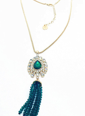 M品牌打标金色绿色玻璃流苏项链