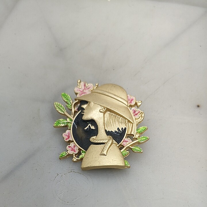 50满29元包邮 美人胸针
