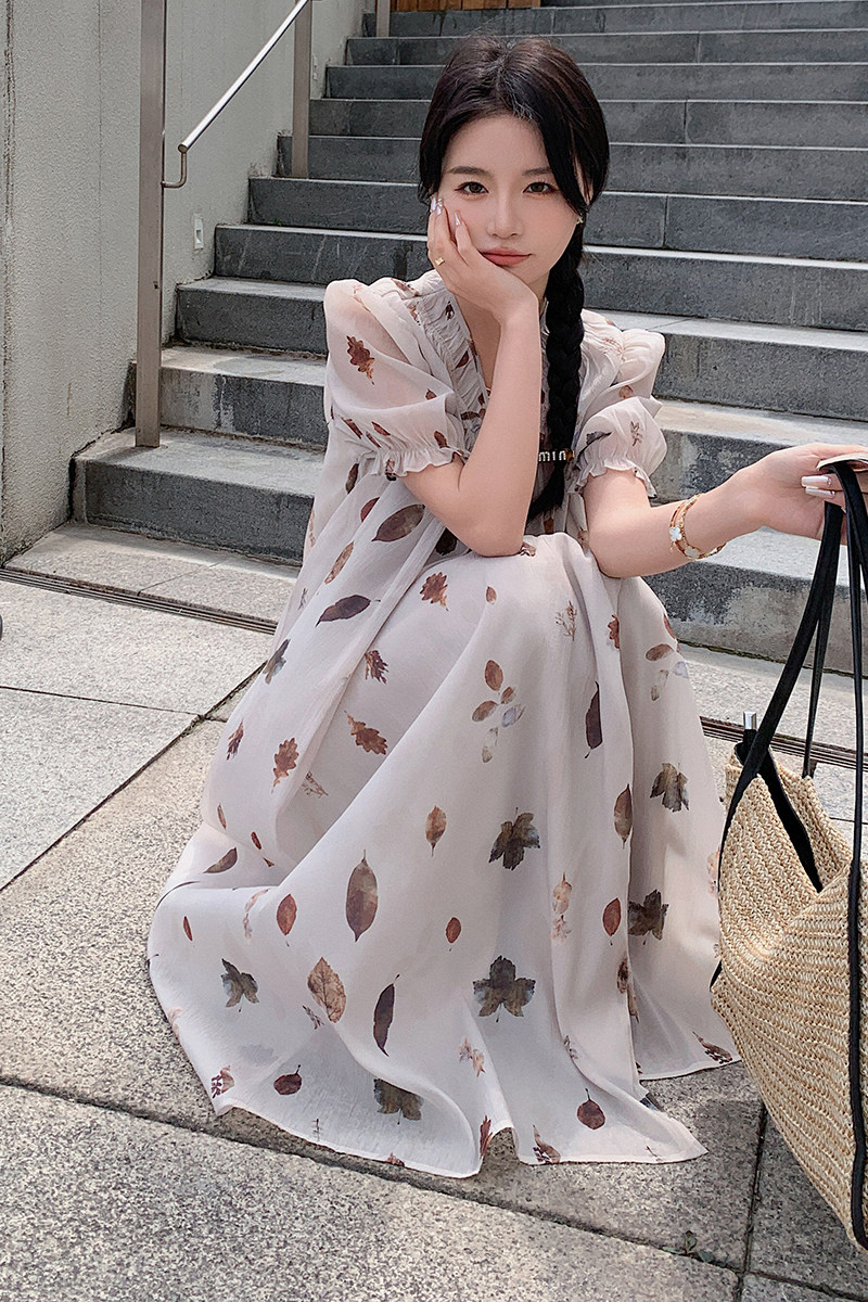 茶歇法式V领连衣裙女2025夏季新款松弛感宽松气质一片式碎花长裙,女装连衣裙,浙宝290（原306）