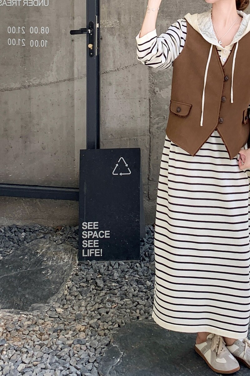 麂皮绒马甲连衣裙套装女2025秋季新款韩版学院风条纹卫衣裙两件套图片
