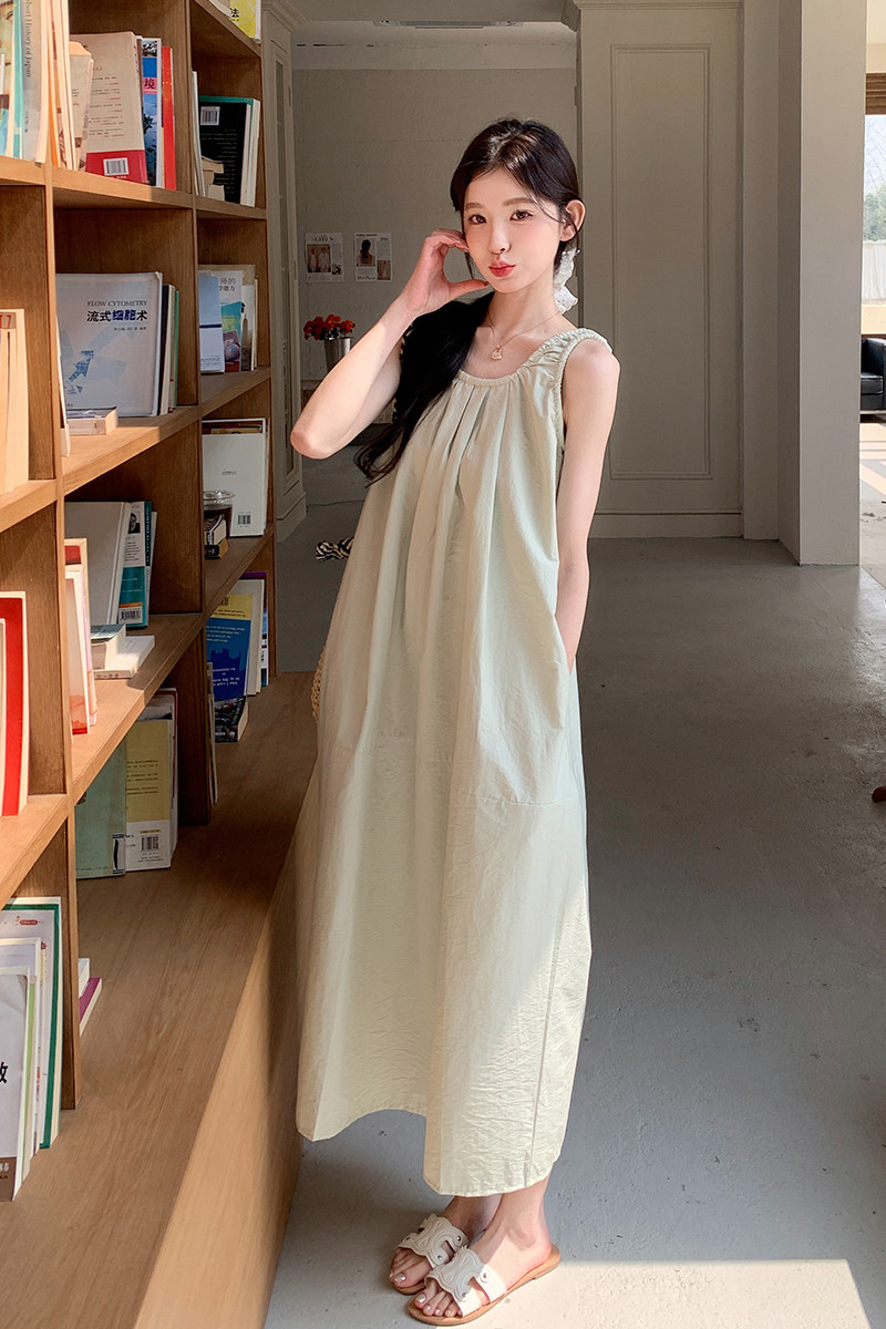 法式度假风无袖背心连衣裙女2025夏季新款高级感简约气质宽松长裙图片