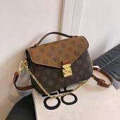 Clean Knоck今年流行包包女士2026新款 轻奢小众老花邮差包斜挎包