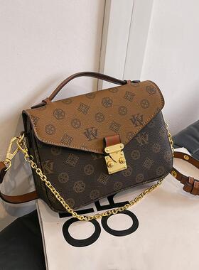 Clean Knоck今年流行包包女士2026新款轻奢小众老花邮差包斜挎包