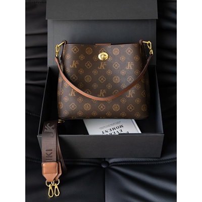 Clean Knock复古女士包包休闲真皮水桶包质感通勤斜挎手提单肩包