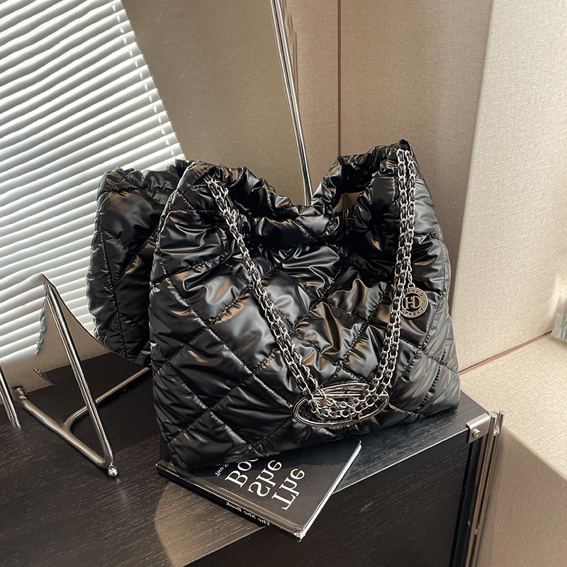 Clean Knоck小香风菱格链条包包女2025新款托特包大容量垃圾袋包