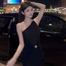 小个子黑色斜肩无袖连衣裙女夏性感纯欲紧身显瘦辣妹露肩包臀短裙