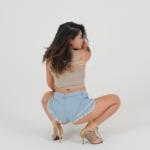 淡蓝毛边牛仔twerk热辣辣妹高腰