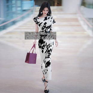 中长款 收腰修身 过膝长裙子 度假风波西米亚印花连衣裙新款 夏季