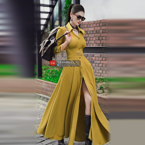 型色缤纷初秋穿搭设计感收腰过膝长裙新款气质大裙摆连衣裙