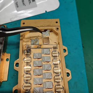 石英耐高温激光泵浦源同轴红光绿光合光镜 同轴棱镜激光器合束镜