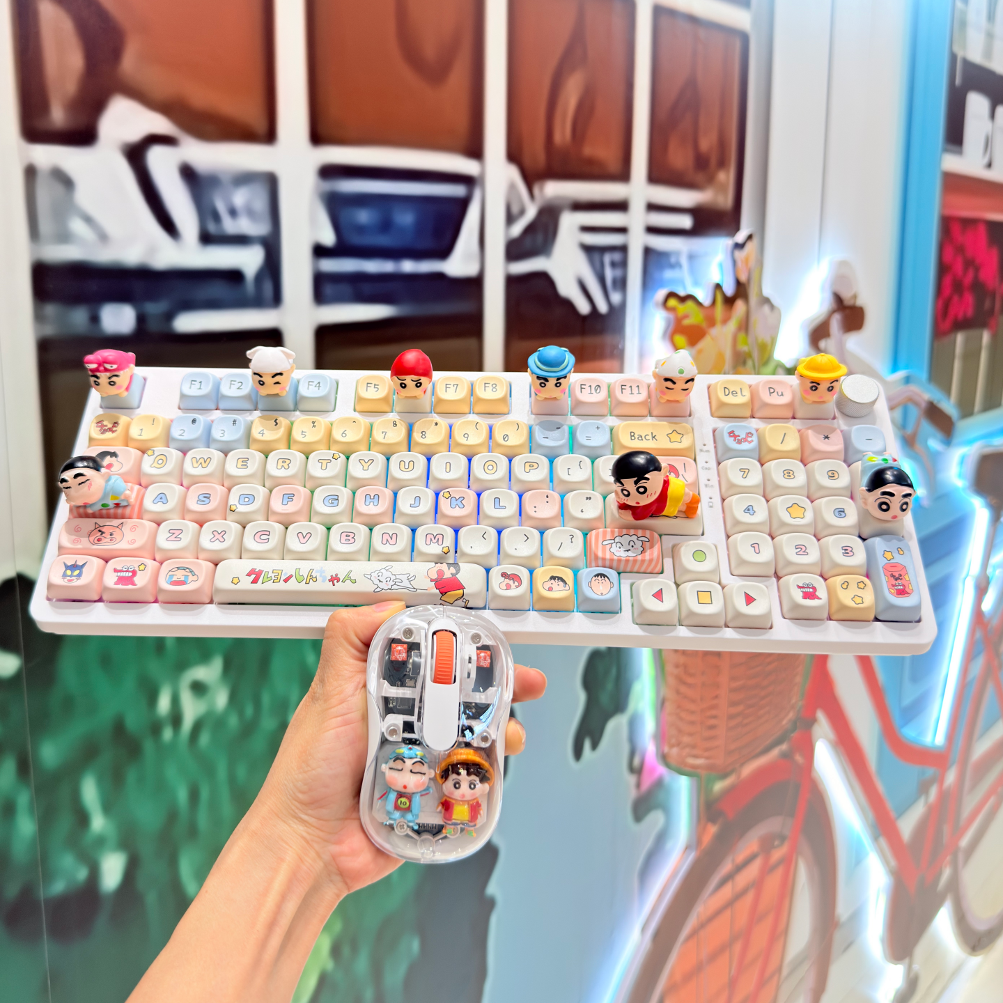 DIY海绵宝宝蜡笔小新主题机械键盘98配列三模RGB灯光高颜值键鼠套