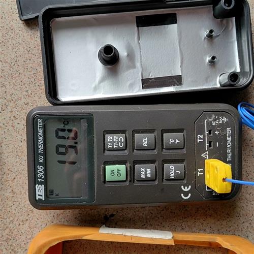 全新库存TES泰仕数字式测温仪,TES 1306功能包好,电池全新议价
