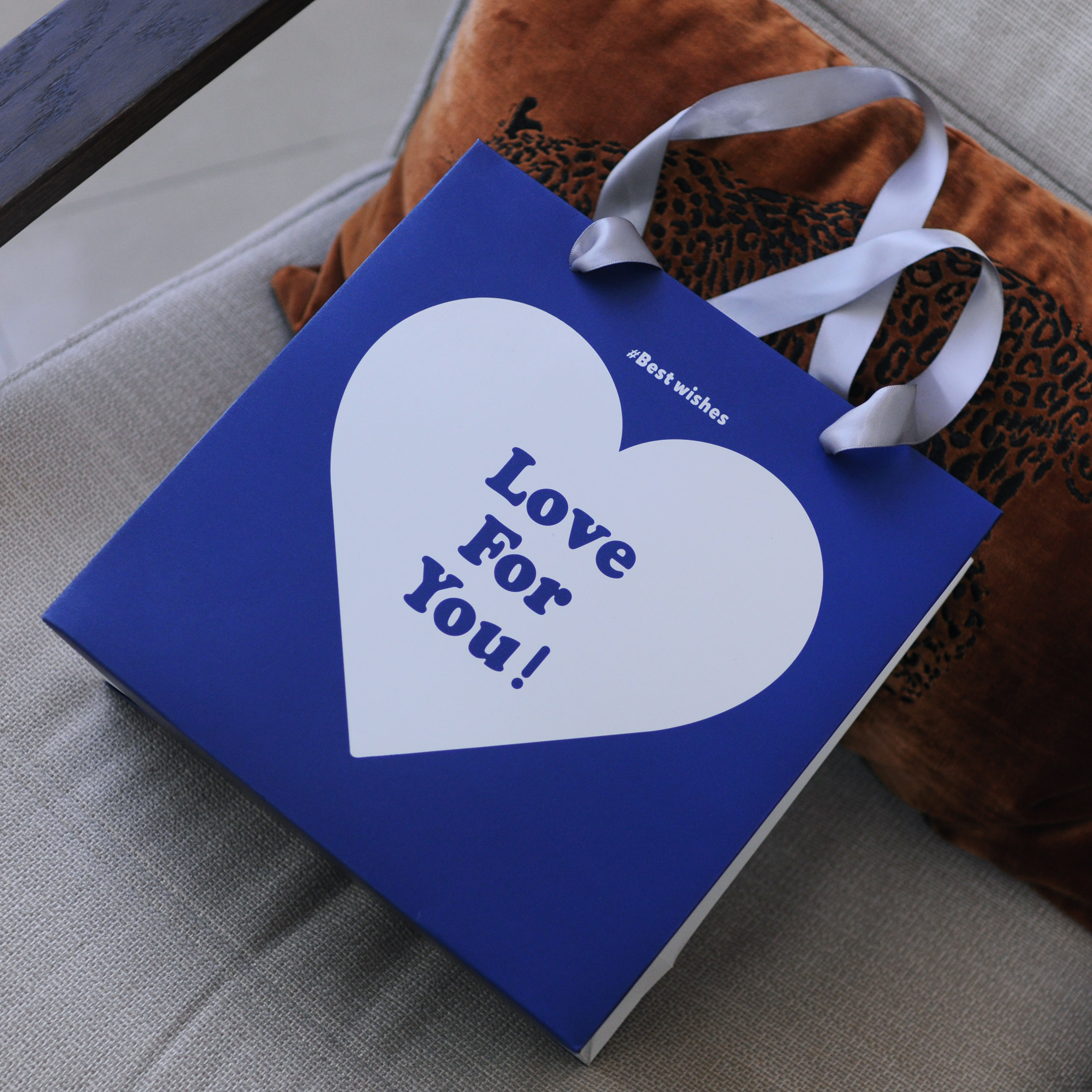 通用手提袋礼品礼物购物纸袋通用原创印刷烫银加厚包装袋现货批发