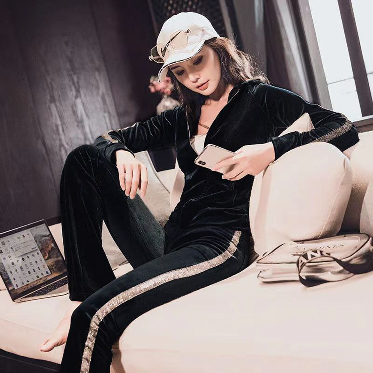 金丝绒套装女春秋季新款韩版休闲连帽卫衣时尚喇叭裤运动服两件套