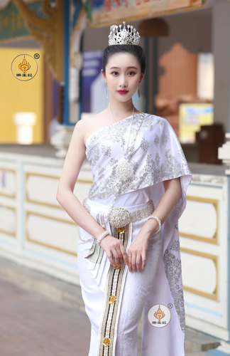 傣王妃2022烫金公主迎宾小姐姐
