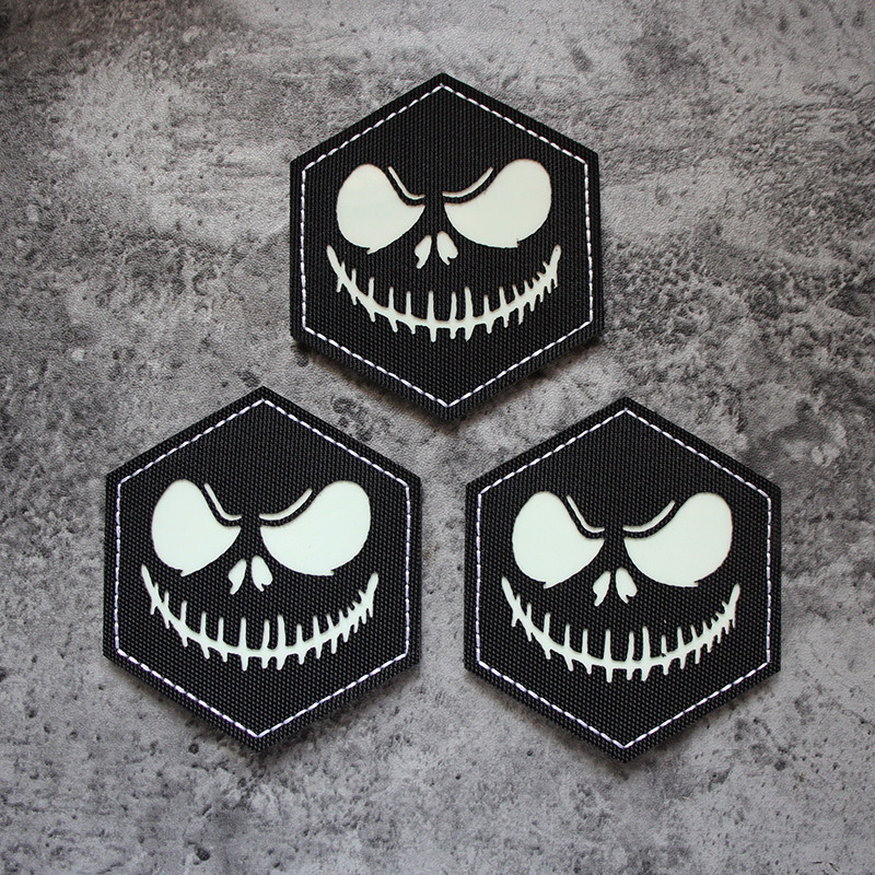 小丑杰克夜光邪恶笑脸魔术贴激光雕刻六角型士气章包贴jack臂章贴