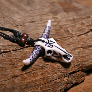 复古树脂牛头项链少数棕色佤族吊坠少数民族旅游景区10元店饰品