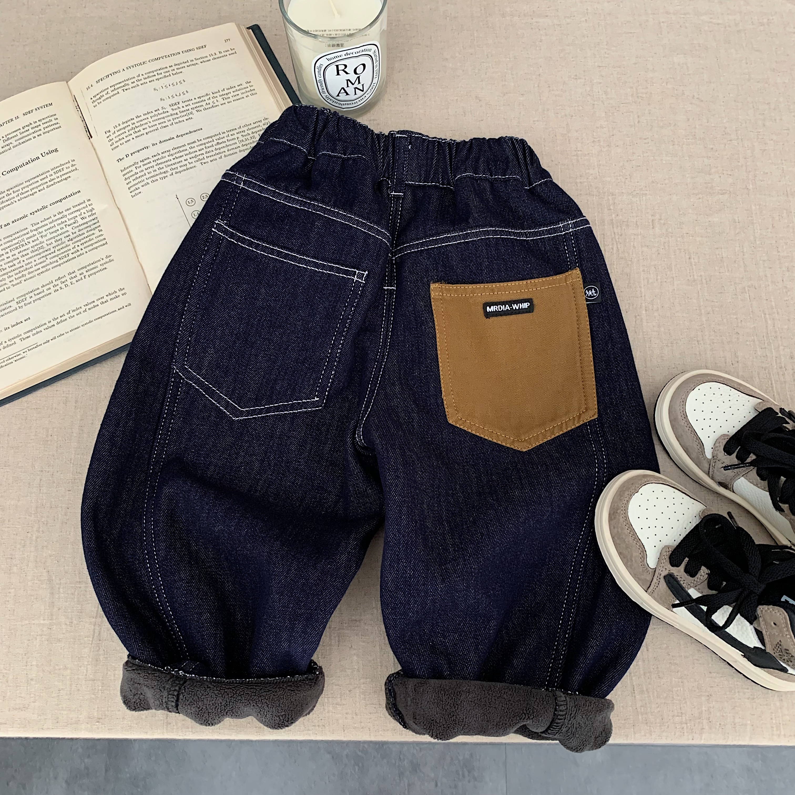 韩国进口儿童牛仔裤加绒直筒裤