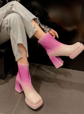 2023秋冬新款拼色厚底粗跟马丁靴女甜酷网红风小个子超高跟短靴潮