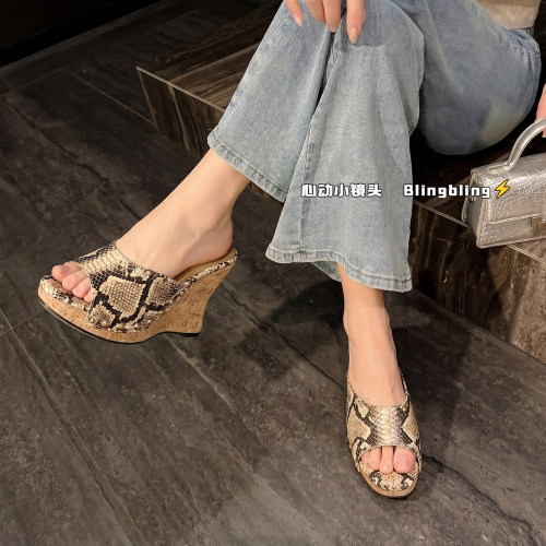 厚底女鞋编织外穿凉拖鞋潮