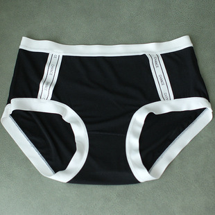 大姨姐工厂店～运动风细腻柔软轻薄丝滑垂顺感中腰少女士三角内裤