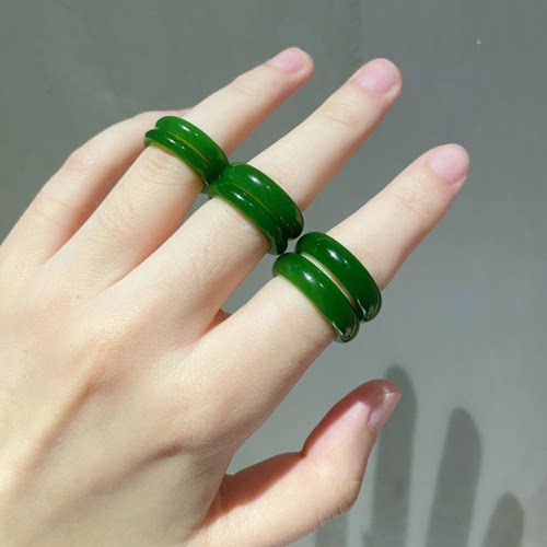 新疆和田玉碧玉戒指女款菠菜绿阳绿板指天然苹果绿素圈尾指环